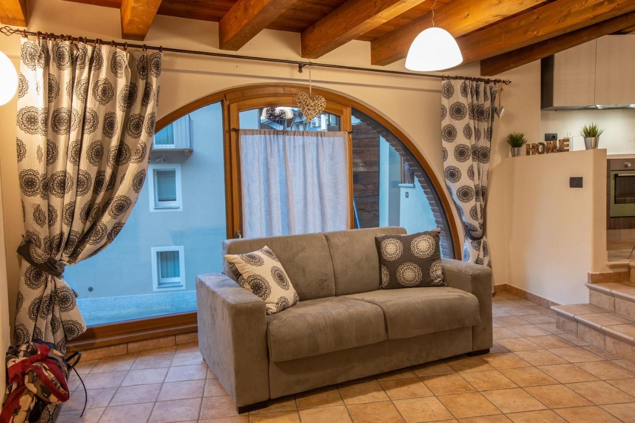 L'Atelier Du Temps - Les Greniers Appartements Aosta Exteriör bild