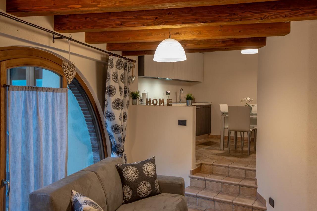 L'Atelier Du Temps - Les Greniers Appartements Aosta Exteriör bild