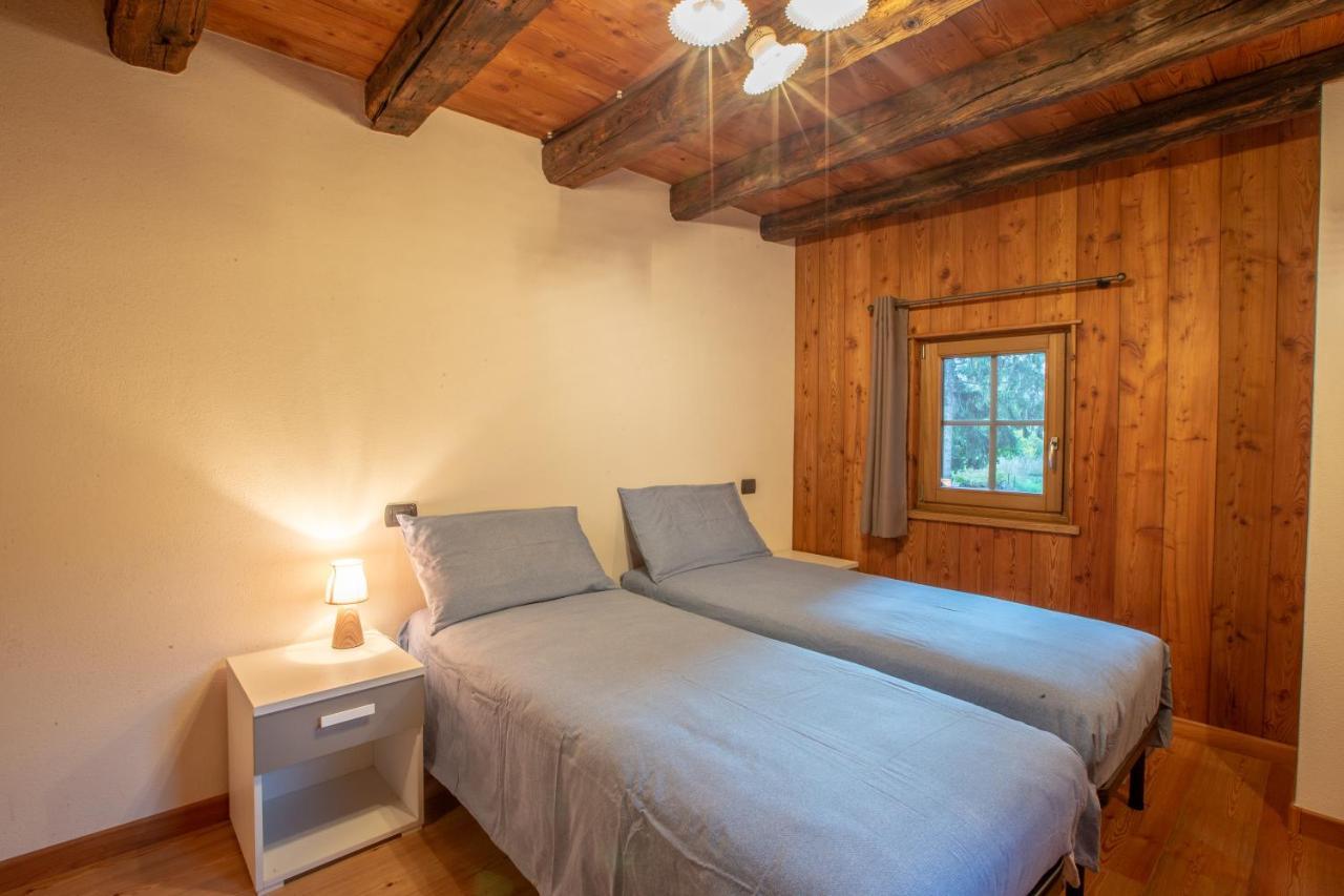 L'Atelier Du Temps - Les Greniers Appartements Aosta Exteriör bild