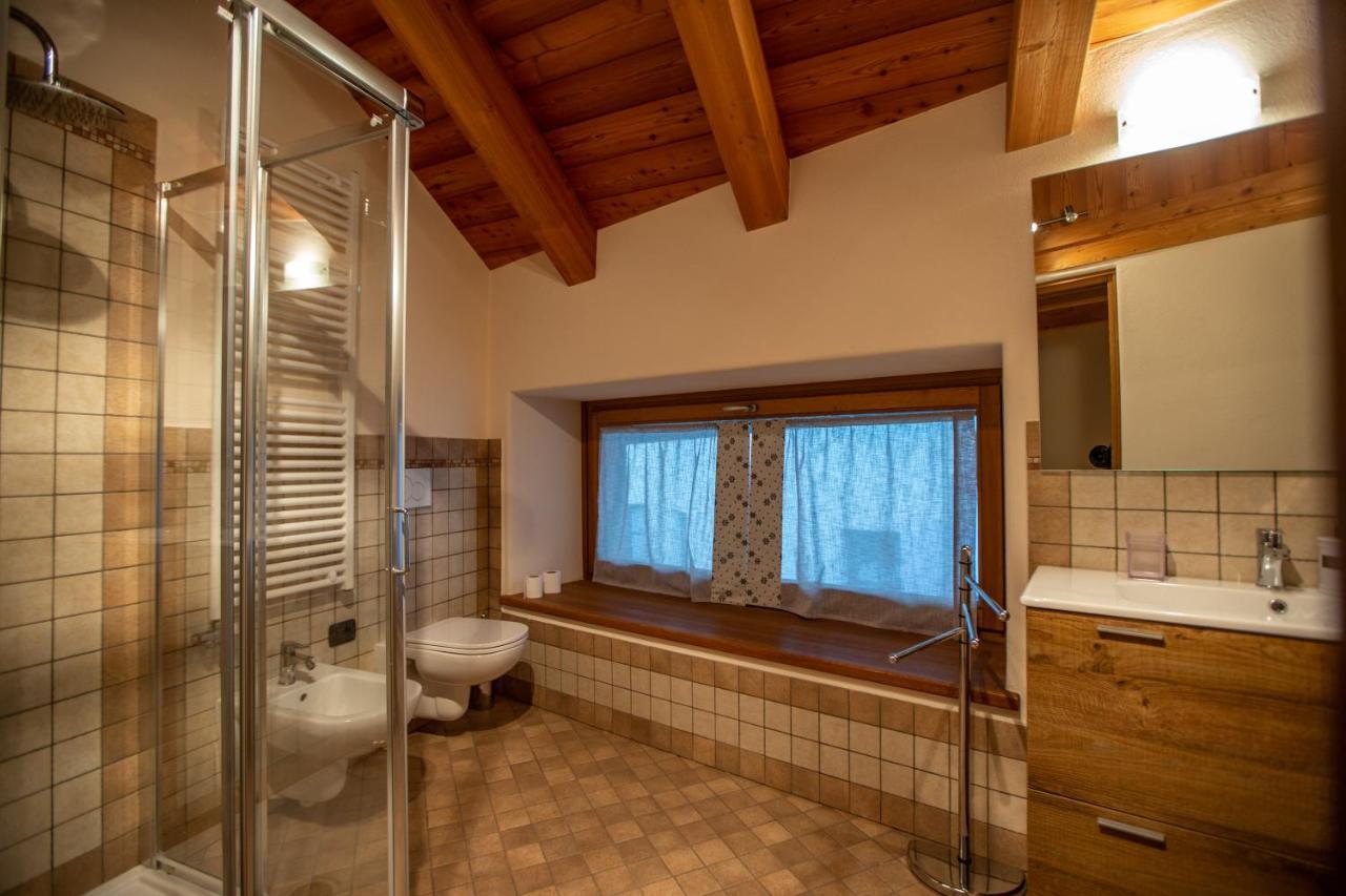 L'Atelier Du Temps - Les Greniers Appartements Aosta Exteriör bild