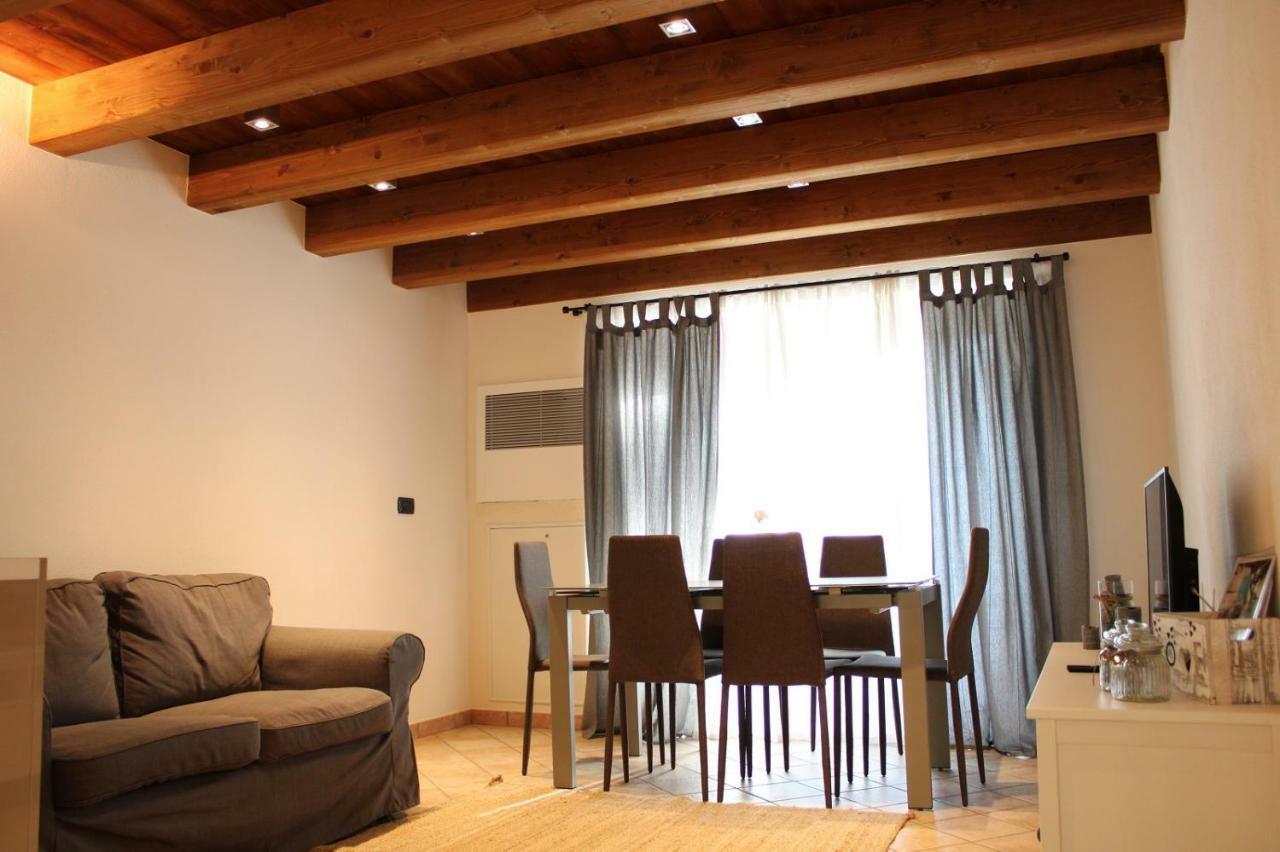 L'Atelier Du Temps - Les Greniers Appartements Aosta Exteriör bild