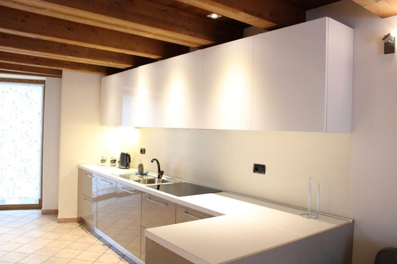 L'Atelier Du Temps - Les Greniers Appartements Aosta Exteriör bild