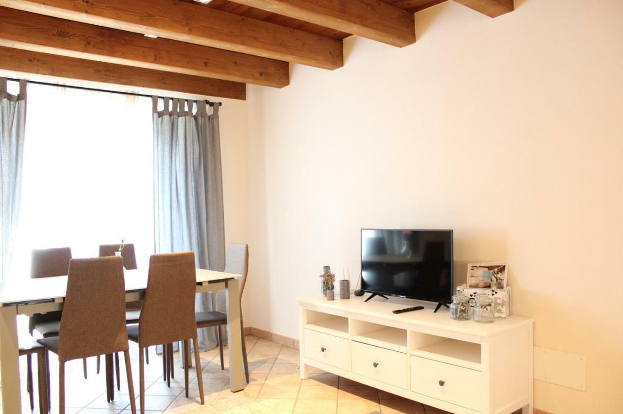 L'Atelier Du Temps - Les Greniers Appartements Aosta Exteriör bild