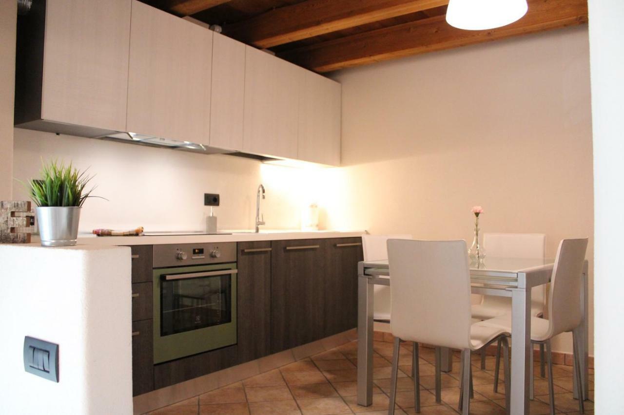 L'Atelier Du Temps - Les Greniers Appartements Aosta Exteriör bild